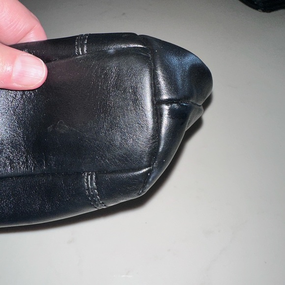 Cross body leather Coach purse - Picture 5 of 15